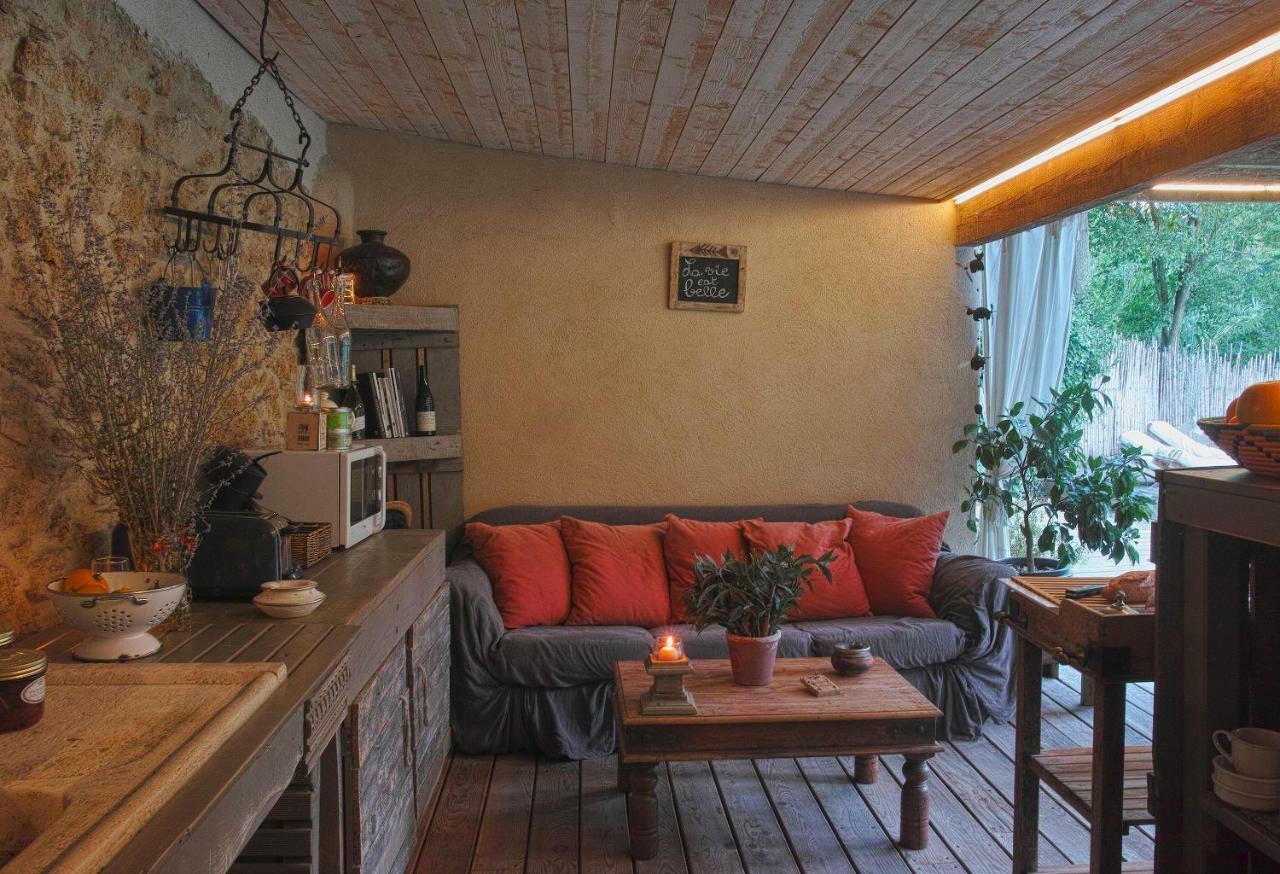 Le Moulin De Picaud Bed and Breakfast Grans Exterior foto